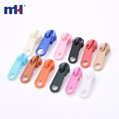 No.3 N/L Slider with Long Pull for Nylon Zipper W/O Cord