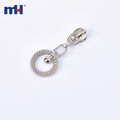 No.5 A/L Slider with Decorative Puller for Nylon Zipper