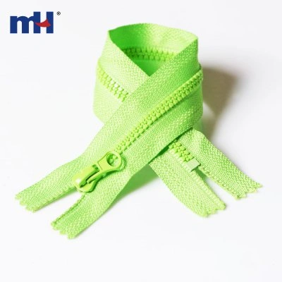 #3 Molded Plastic Zipper